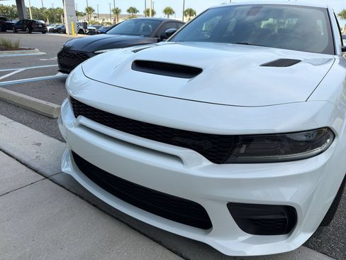 Used 2023 Dodge Charger SRT Hellcat w/ SRT Black Package RWD image 9