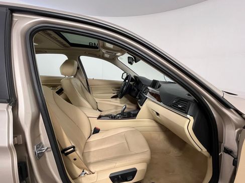 Used 2014 BMW 320i xDrive Sedan AWD/4WD image 18