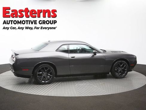 Used 2022 Dodge Challenger SXT w/ Driver Convenience Group RWD image 41