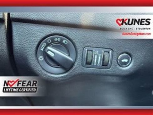 Used 2023 Dodge Charger SXT RWD image 30
