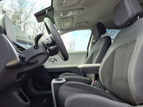 Certified 2024 Hyundai Ioniq 5 SE image 28