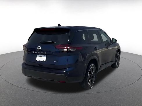 Used 2025 Nissan Rogue SV AWD/4WD image 14