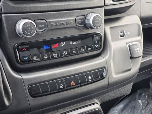 Used 2025 RAM ProMaster 2500 FWD image 15