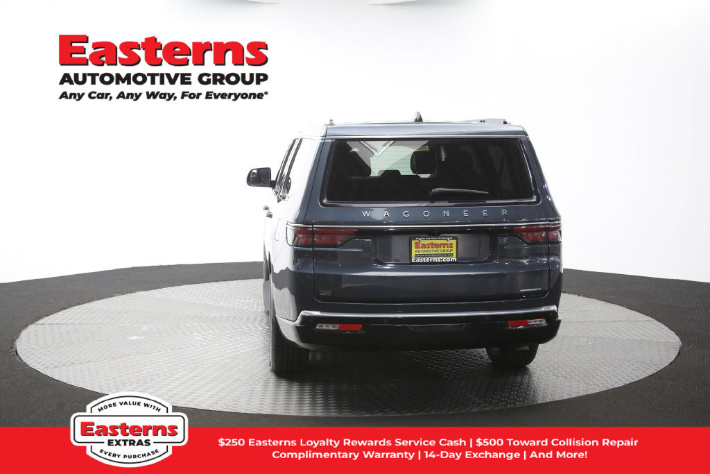 Used 2024 Jeep Wagoneer L Series II w/ Flexible Seating Group RWD image 43