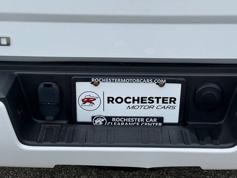 Used 2018 Chevrolet Silverado 1500 Custom w/ Custom Convenience Package AWD/4WD image 42