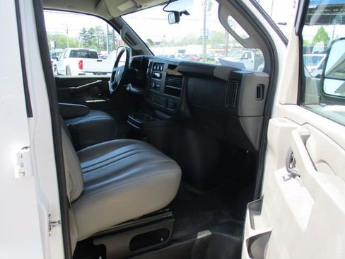 Used 2020 Chevrolet Express 2500 w/ Driver Convenience Package image 4