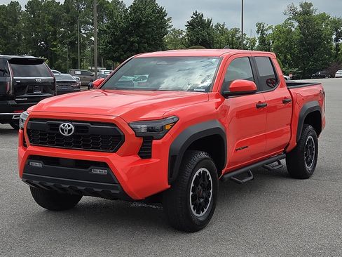 Used 2024 Toyota Tacoma TRD Off-Road AWD/4WD image 2