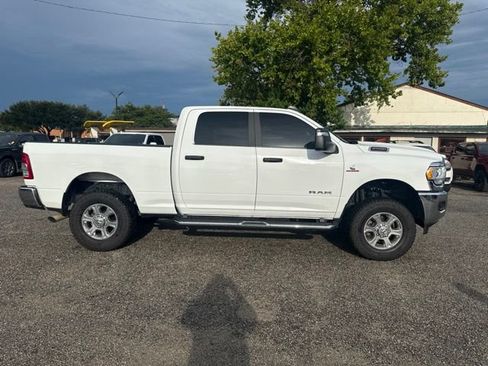 Used 2024 RAM 2500 Big Horn AWD/4WD image 2