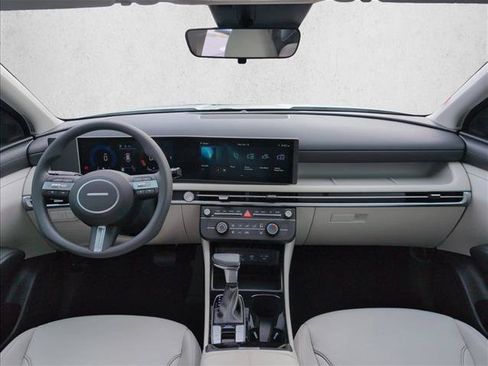 Certified 2026 Hyundai Tucson SE FWD image 18