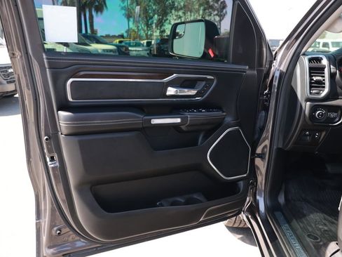 Used 2022 RAM 1500 Laramie AWD/4WD image 16