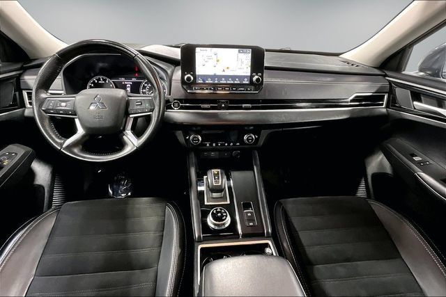 Used 2024 Mitsubishi Outlander SE FWD image 8