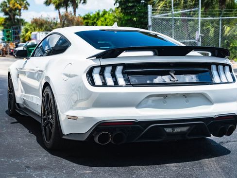 Used 2020 Ford Mustang Shelby GT500 w/ Technology Package RWD image 7