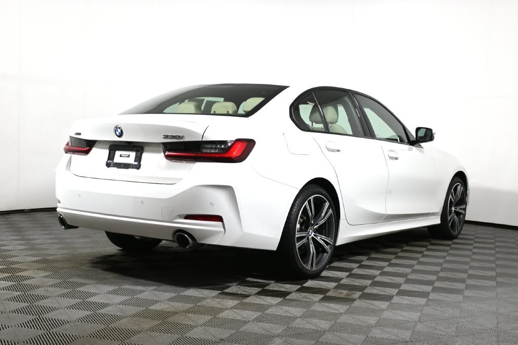 Certified 2023 BMW 330i xDrive Sedan w/ Driving Assistance Package AWD/4WD image 7
