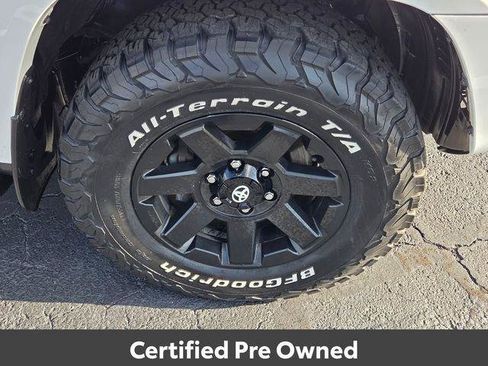 Used 2022 Toyota 4Runner TRD Off-Road AWD/4WD image 16