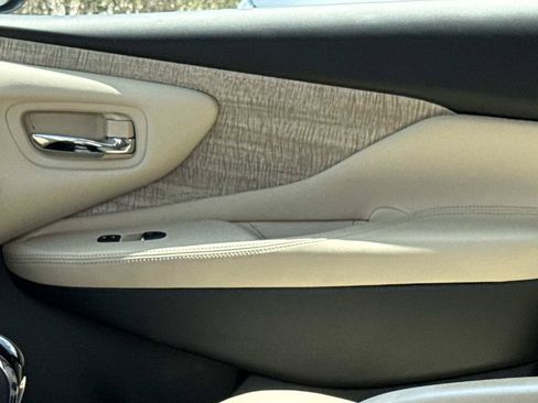 Used 2023 Nissan Murano SL FWD image 23