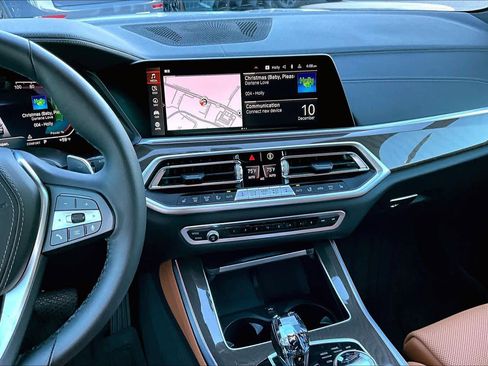 Certified 2023 BMW X5 xDrive40i w/ Executive Package image 6