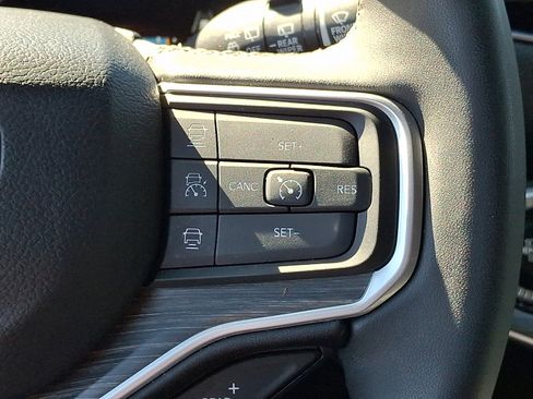 Used 2023 Jeep Wagoneer L Series II image 23