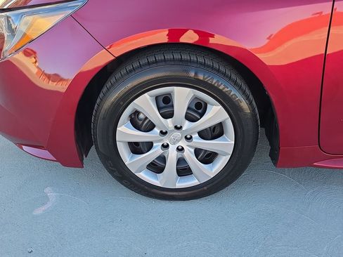 Used 2024 Toyota Corolla LE image 33