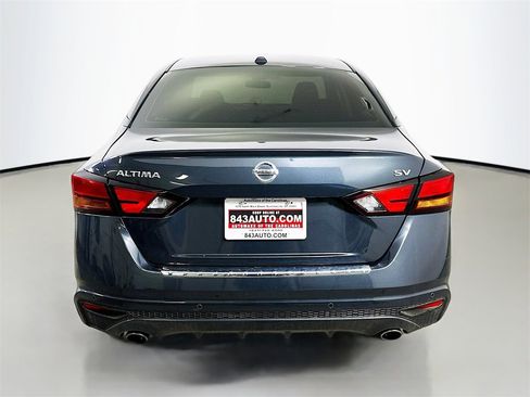Used 2022 Nissan Altima 2.5 SV w/ SV Premium Package image 6