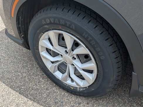 Used 2025 Honda CR-V LX image 5