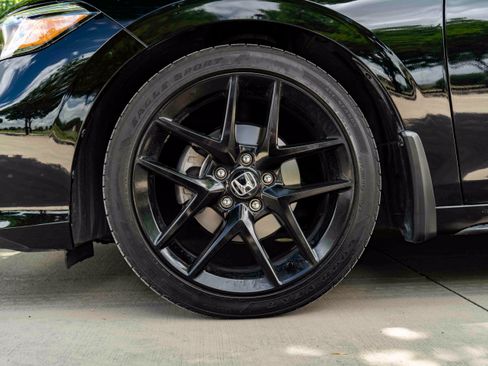 Used 2025 Honda Civic Sport image 14
