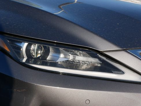 Used 2022 Lexus RX 450h RX 450h image 16