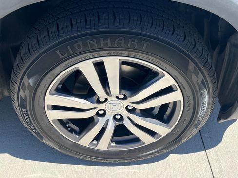 Used 2017 Honda Pilot EX image 16