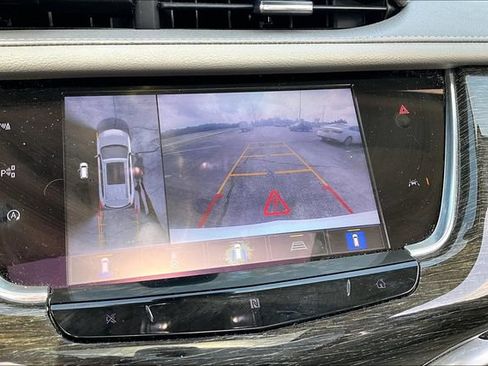 Used 2021 Cadillac XT6 Premium Luxury FWD image 14