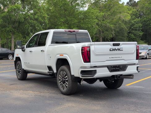 New 2026 GMC Sierra 3500 Denali Ultimate AWD/4WD image 3