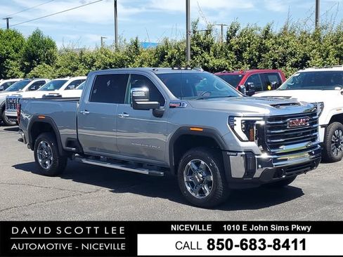 Used 2026 GMC Sierra 2500 SLT AWD/4WD image 1