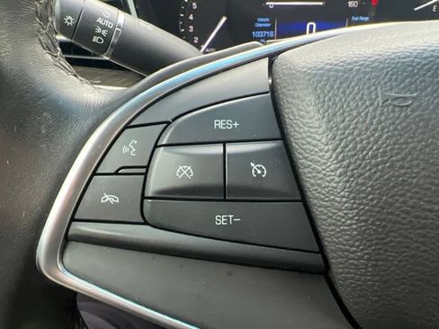 Used 2017 Cadillac XT5 FWD image 18
