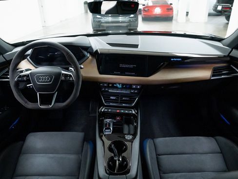 Used 2022 Audi e-tron GT Prestige w/ Prestige Package image 9