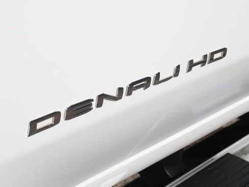 Used 2024 GMC Sierra 2500 Denali w/ Denali Reserve Package AWD/4WD image 60