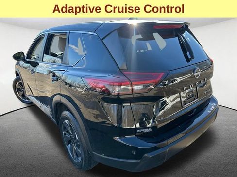 Used 2024 Nissan Rogue SV AWD/4WD image 7