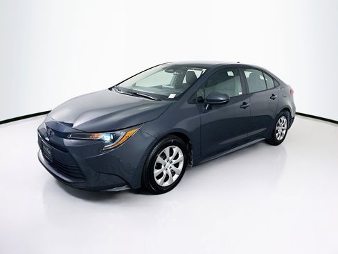 Used 2024 Toyota Corolla LE image 3