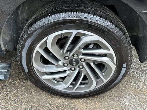 New 2025 Lincoln Navigator Reserve AWD/4WD image 5