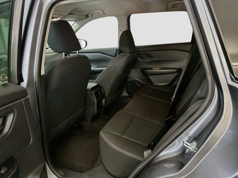 Used 2025 Nissan Rogue S AWD/4WD image 28