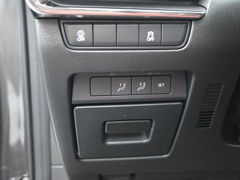 Used 2021 MAZDA MAZDA3 s image 21