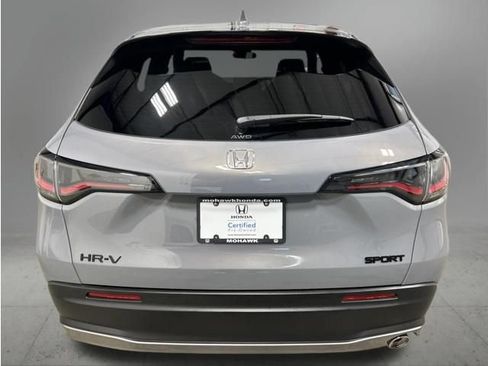 Certified 2026 Honda HR-V Sport image 5