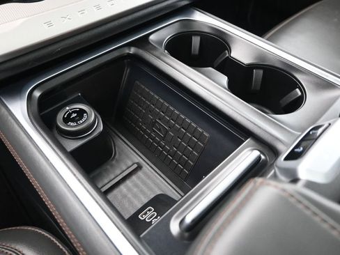 Certified 2025 Ford Expedition Active AWD/4WD image 19