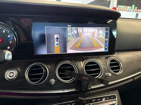 Used 2018 Mercedes-Benz E 300 image 26
