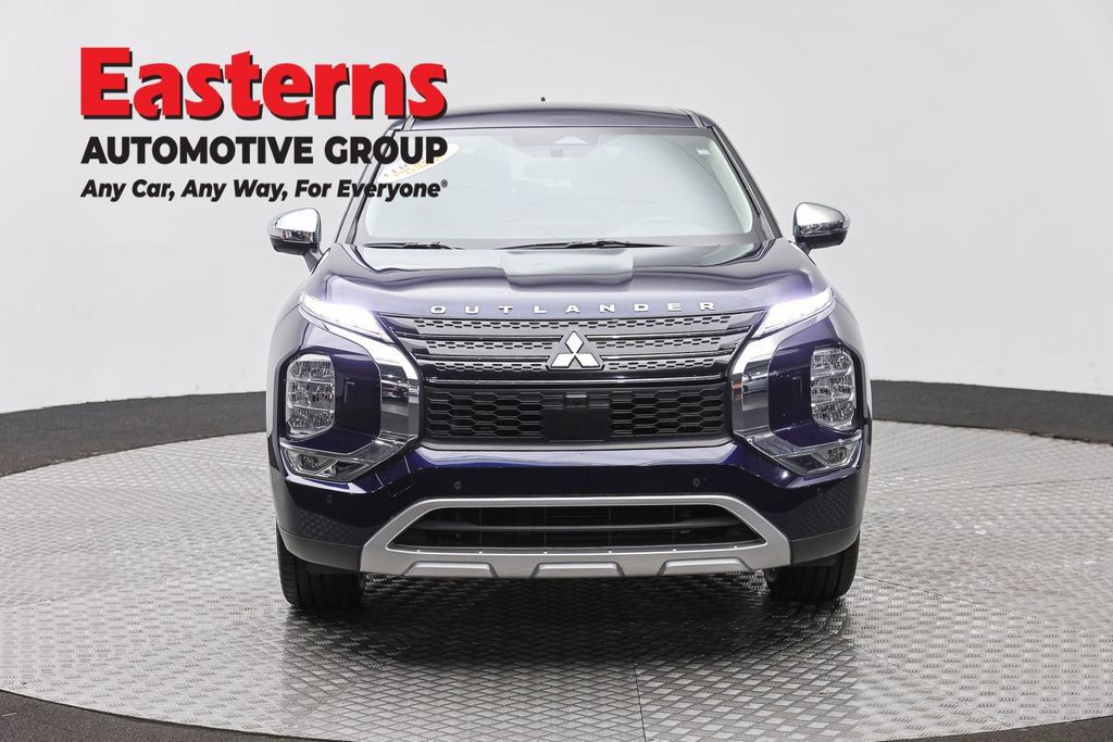 Used 2023 Mitsubishi Outlander SE AWD/4WD image 4