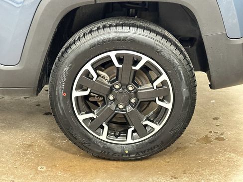 Used 2023 Jeep Renegade Trailhawk AWD/4WD image 41