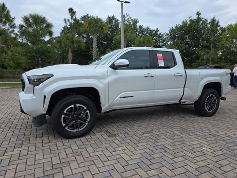 New 2026 Toyota Tacoma TRD Sport AWD/4WD image 3