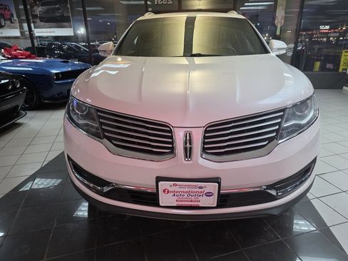 Used 2018 Lincoln MKX Select w/ Select Plus Package image 3