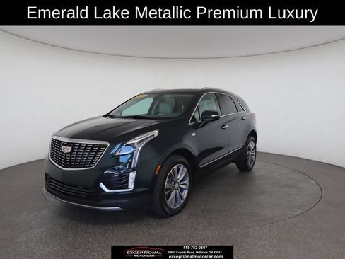 Used 2025 Cadillac XT5 Premium Luxury AWD/4WD image 2