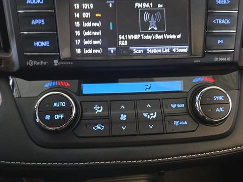 Used 2018 Toyota RAV4 XLE image 18