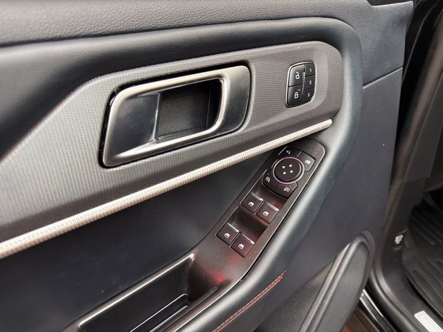 Used 2025 Ford Explorer ST-Line w/ Premium Package RWD image 23