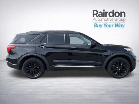 Used 2022 Ford Explorer Limited w/ Equipment Group 301A AWD/4WD image 8