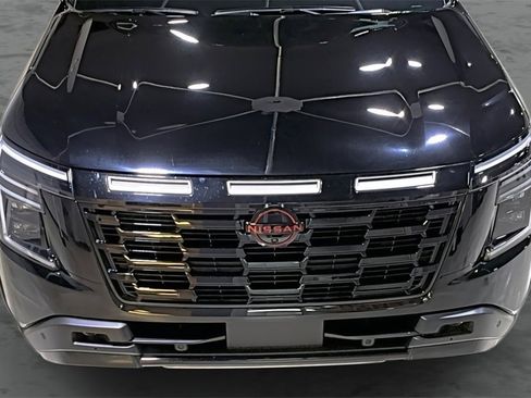 Used 2025 Nissan Armada PRO-4X image 16